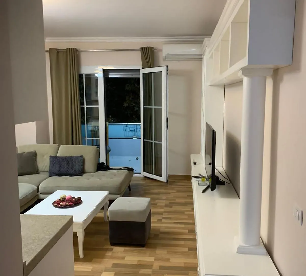 Luxury Apartments Vlorë 0*,  Albanië
